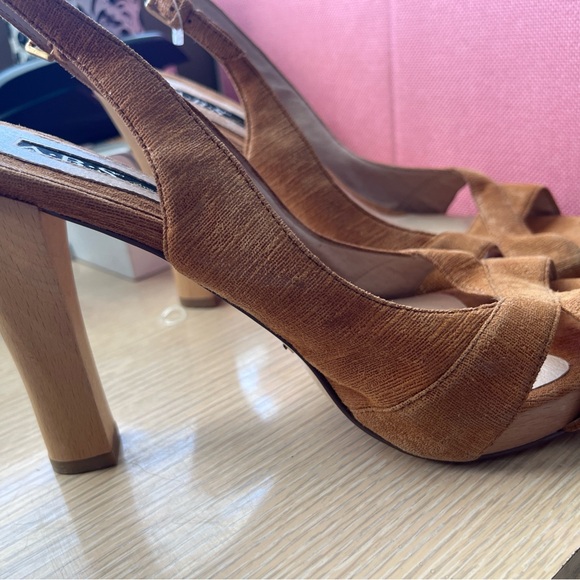 Elegant Tan Strappy Heels - Picture 1 of 7